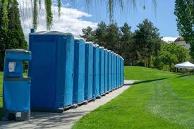 Best Standard Portable Toilet Rental  in Middletown, IN